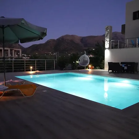 Callista With Private Pool And Hot Tub