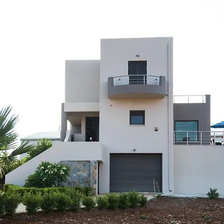 Callista With Private Pool And Hot Tub Villa