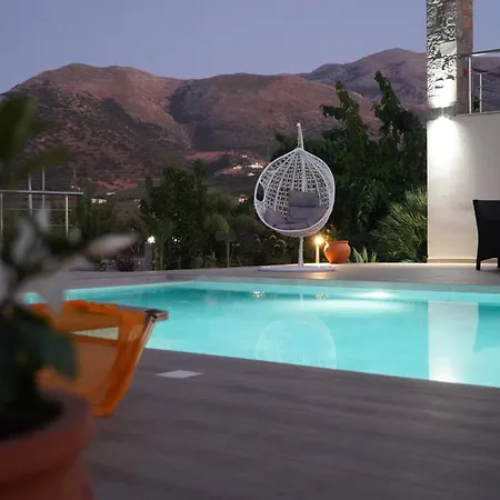 Callista With Private Pool And Hot Tub Сисси